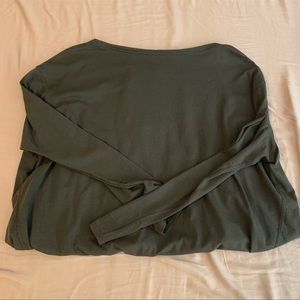 Lululemon Back in Action Long Sleeve size 6